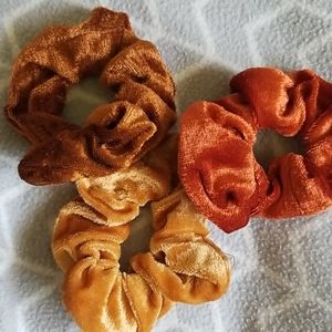 Teddy bear velvet scrunchie set of 3